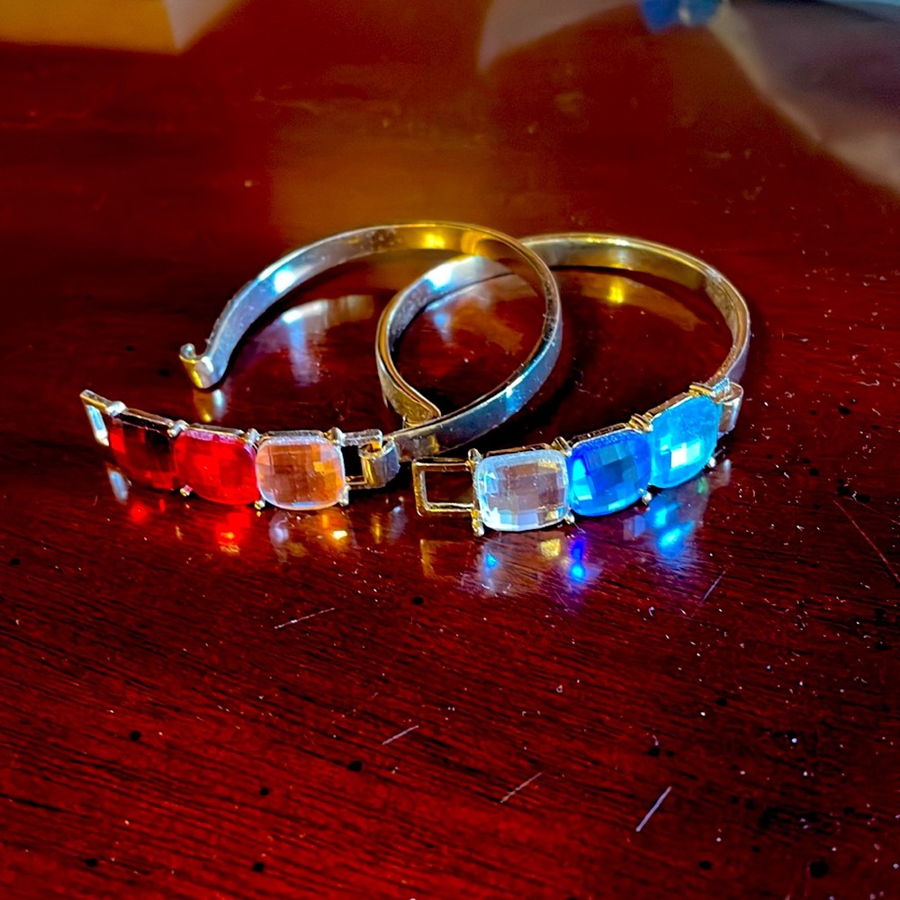 Chunky jewel fashion bangles